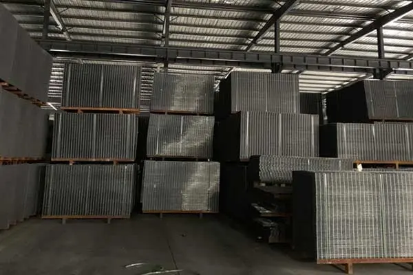 Welded-Wire-Mesh-Panels-Factory-and-Stock