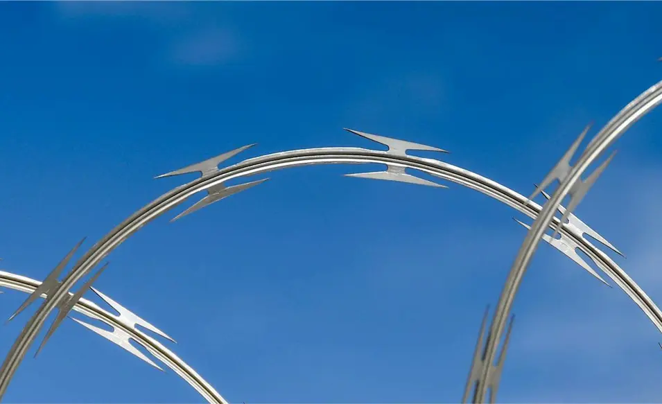 Reasons Why Razor Wire is Better Than Barbed Wire