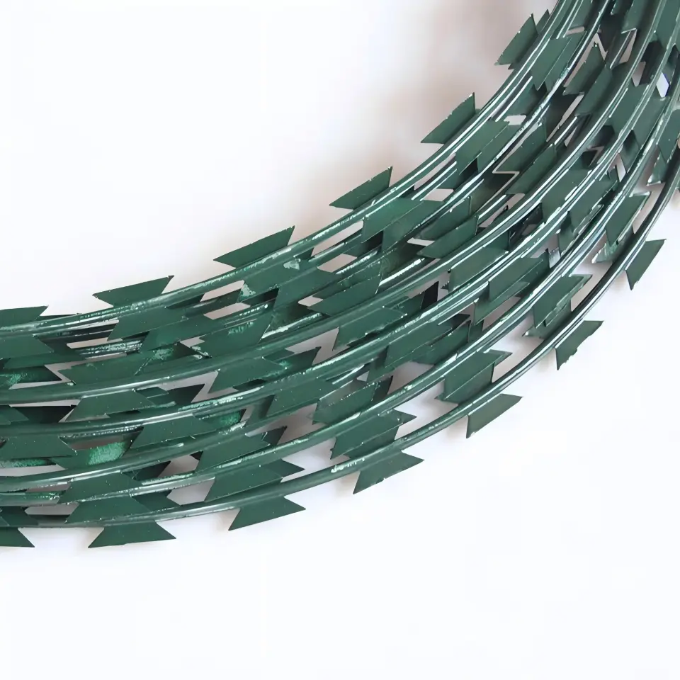 razor wire green 3(1)